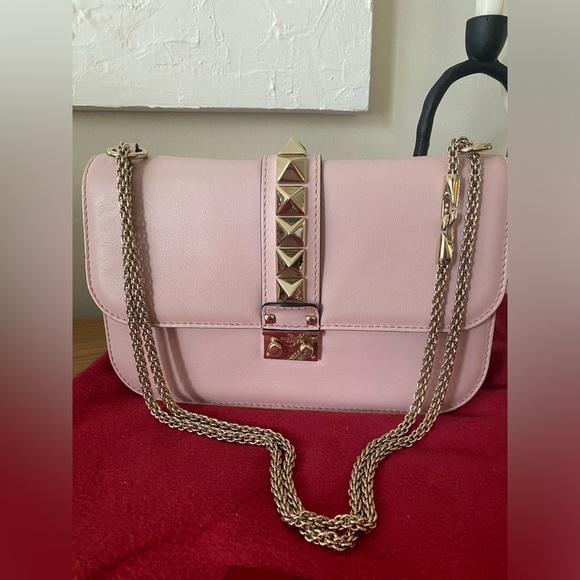 VALENTINO GARAVANI Rockstud Glam Medium Lock Shoulder Poudre Pink Bag Purse - Picture 4 of 14